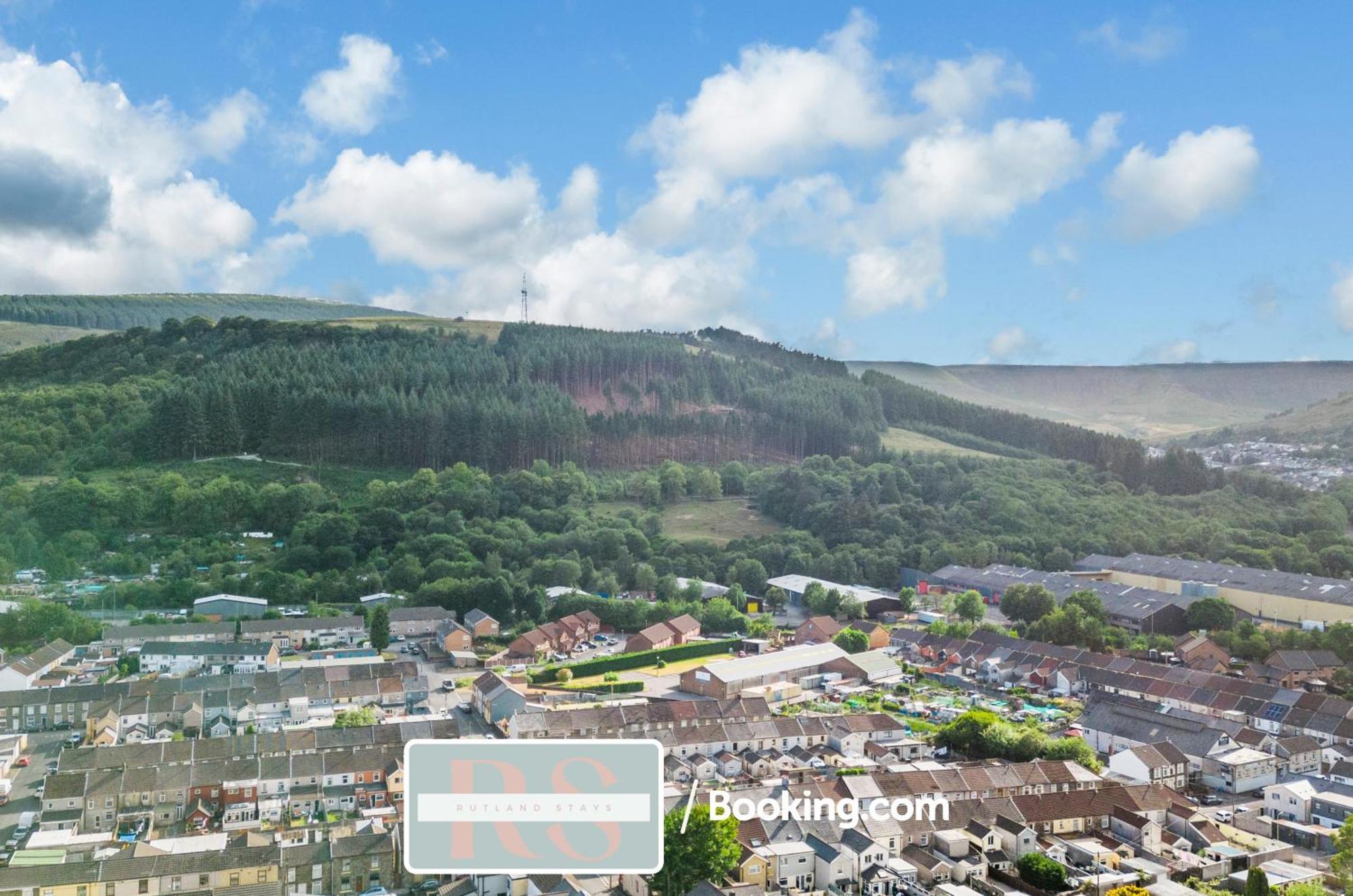 Contractors Accommodation South Wales By Rutland Stays Short Lets & Serviced Accommodation Pentre Treorky Eksteriør bilde