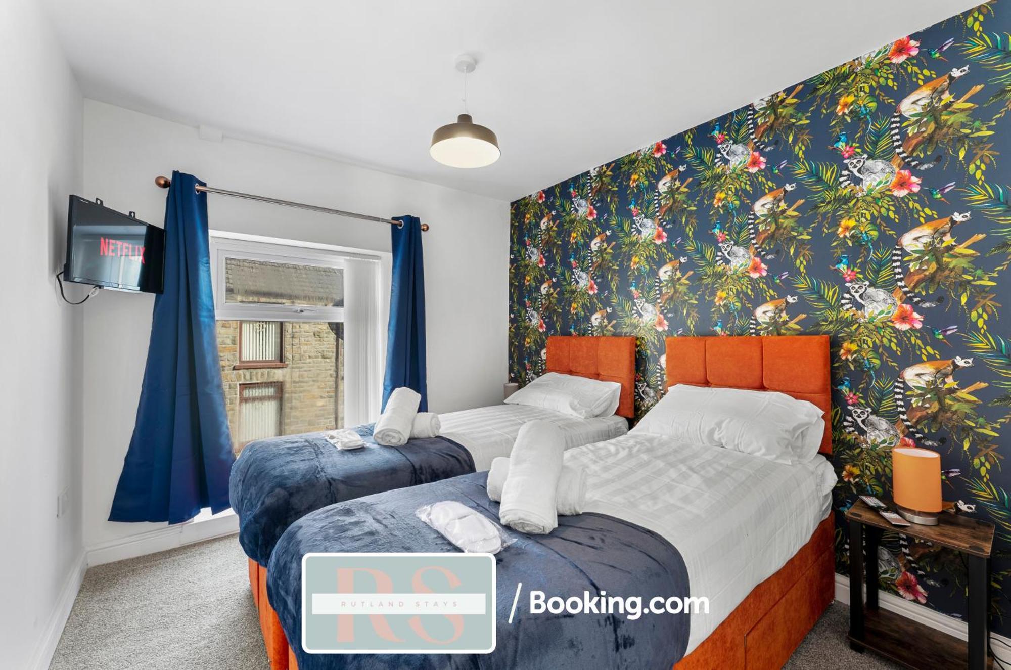 Contractors Accommodation South Wales By Rutland Stays Short Lets & Serviced Accommodation Pentre Treorky Eksteriør bilde
