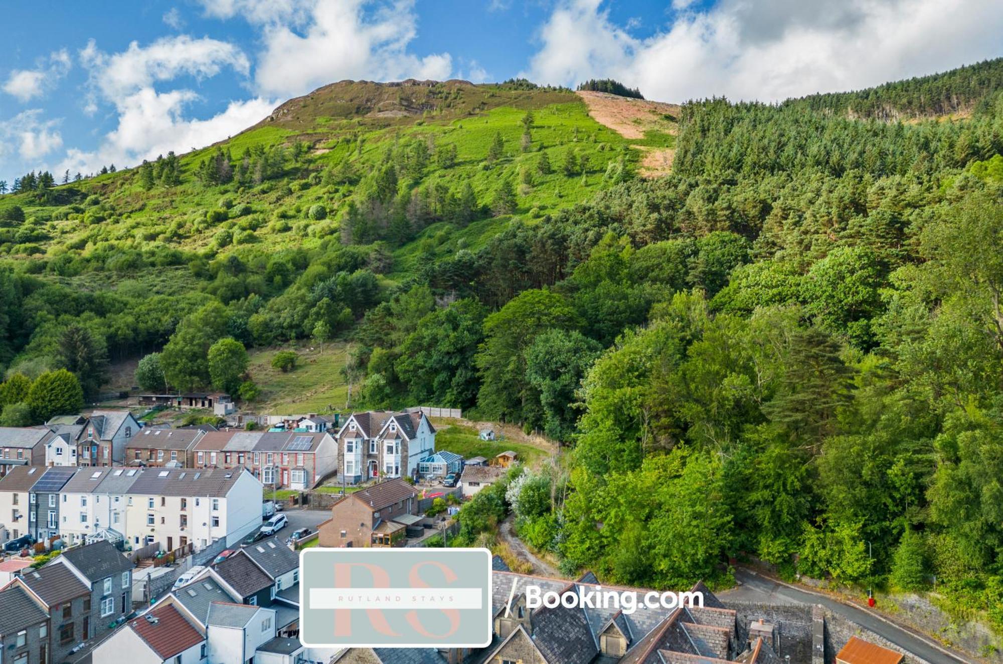 Contractors Accommodation South Wales By Rutland Stays Short Lets & Serviced Accommodation Pentre Treorky Eksteriør bilde